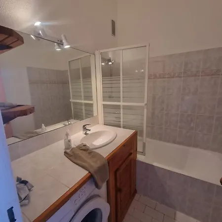 : 2 Au Bord Des Falaises Agde