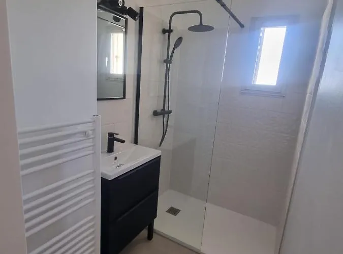 : 2 Au Bord Des Falaises * Агд